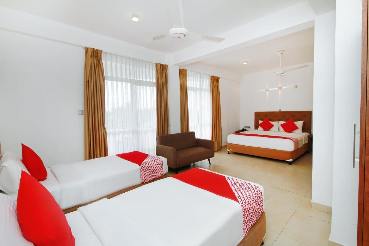 Oyo 314 Neo Holiday Home Katunayaka Zewnętrze zdjęcie