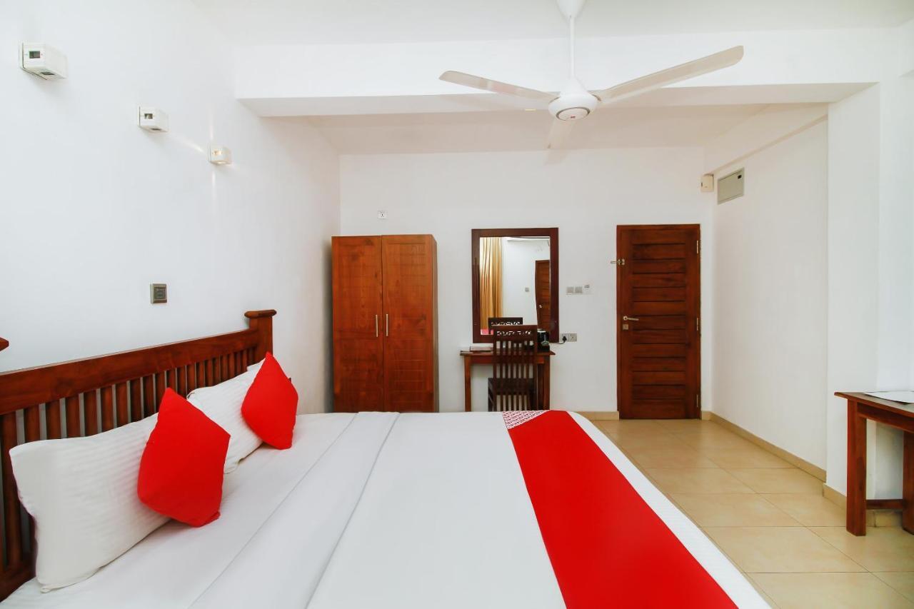 Oyo 314 Neo Holiday Home Katunayaka Zewnętrze zdjęcie