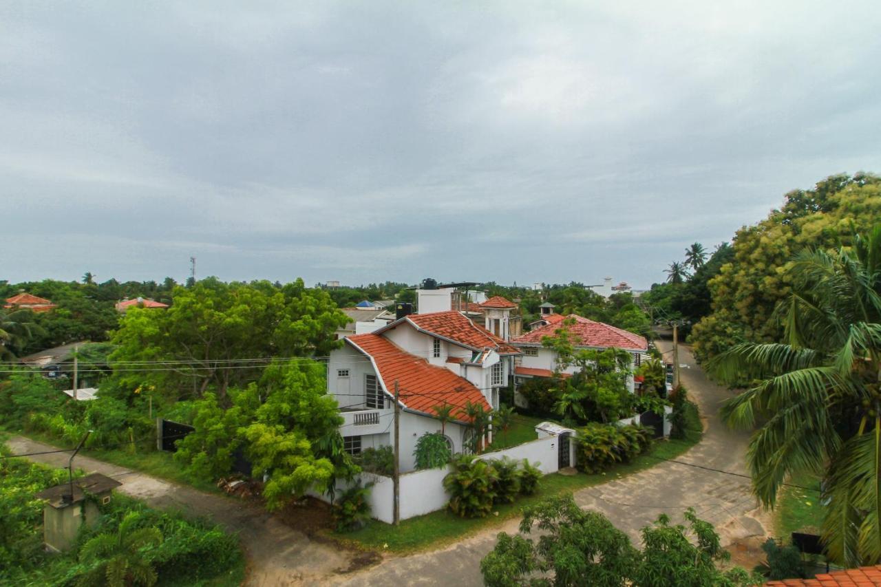 Oyo 314 Neo Holiday Home Katunayaka Zewnętrze zdjęcie