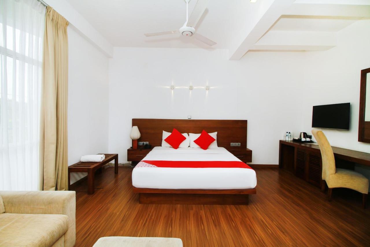 Oyo 314 Neo Holiday Home Katunayaka Zewnętrze zdjęcie
