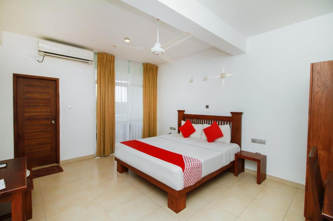 Oyo 314 Neo Holiday Home Katunayaka Zewnętrze zdjęcie